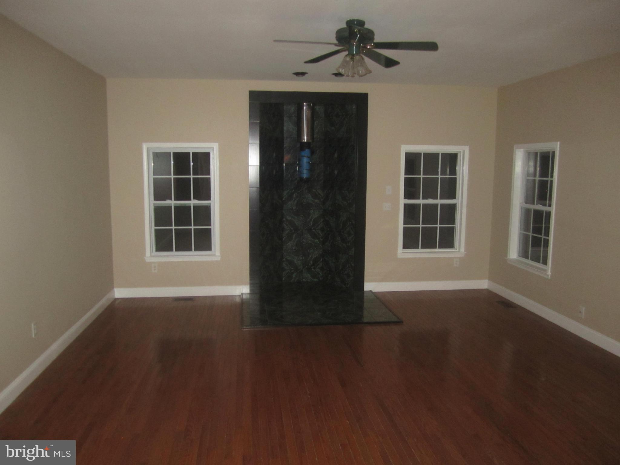1060 Long Corner Road Mount Airy, MD 21771 - Photo 8 of 14 Family Room