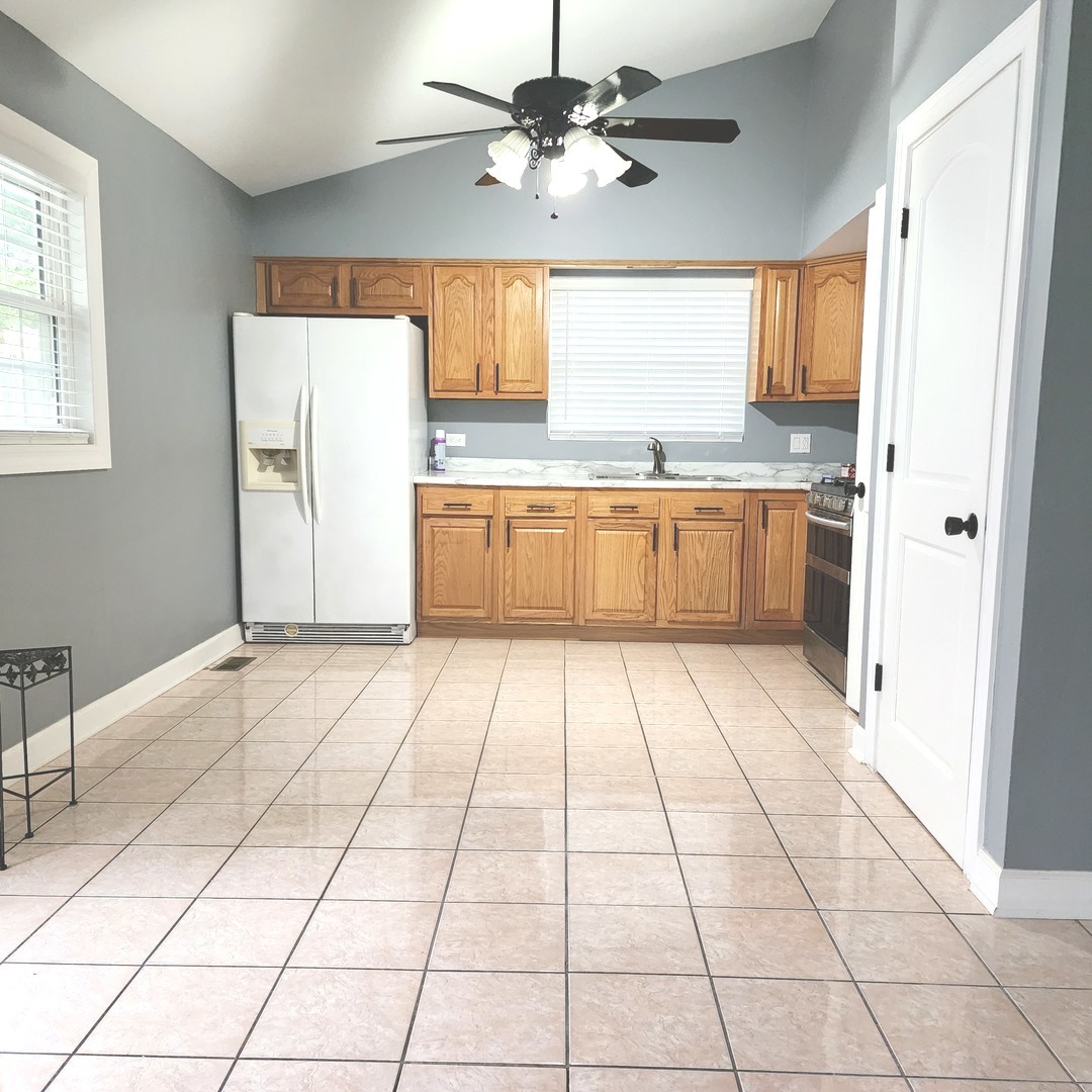 234 North Addison Road Villa Park, IL 60181 - Photo 16 of 34 Gallery Image 16