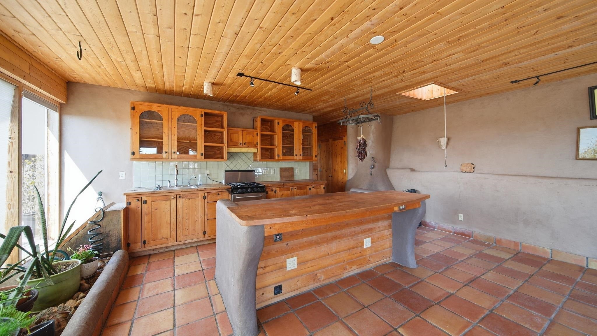 12 Happy Trail Way Carson, NM 87517 - Photo 9 of 34 Gallery Image 9