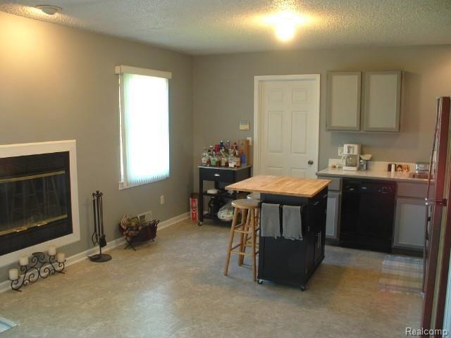 3654 South Merriman Road Wayne, MI 48184 - Photo 2 of 26 Spacious Kitchen