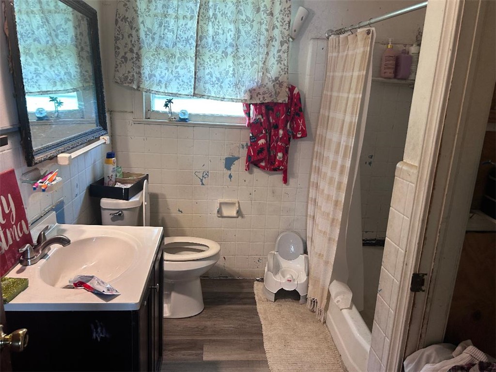 213 East Shockley Ferry Road Anderson, SC 29624 - Photo 18 of 20 This bathroom features practical fixtures and durable flooring.