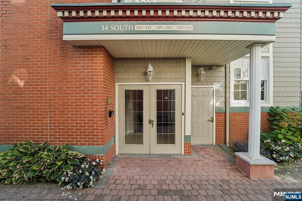 129 The Promenade Edgewater, NJ 07020 - Photo 14 of 16 Gallery Image 14