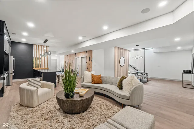 $3,649,000 | 9700 Windy Hills Drive, Zionsville, IN 46077