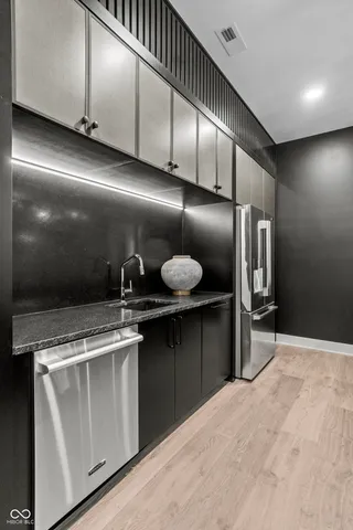 $3,649,000 | 9700 Windy Hills Drive, Zionsville, IN 46077