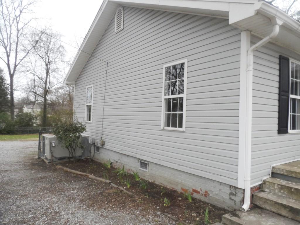 106 South Moore Road Chattanooga, TN 37411 - Photo 2 of 17 SAM_2392