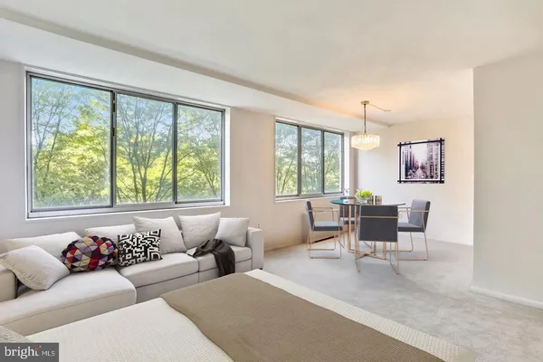 $1,700 | 10401 Grosvenor Place, Unit 524, Rockville, MD 20852