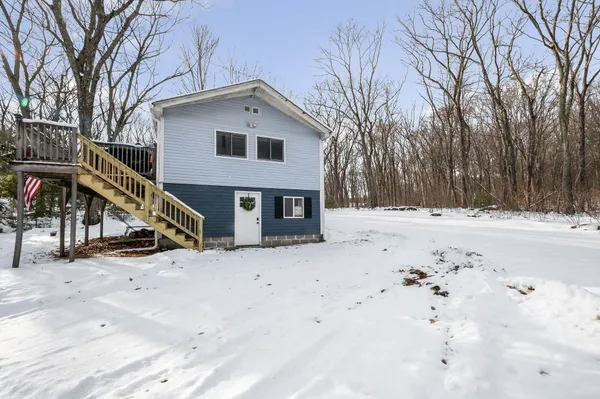 $435,000 | 14 Cove Drive, Derry, NH 03038