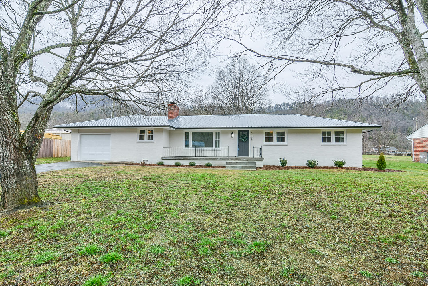 3207 Temple Hill Road Erwin, TN 37650 - Photo 1 of 37 3207 Temple front center