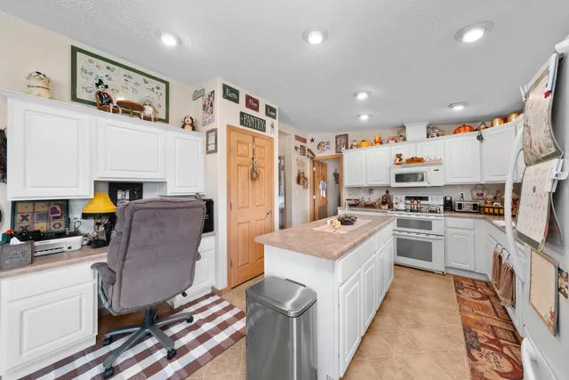 $149,900 | 32 Peggy Drive, Sandwich, IL 60548