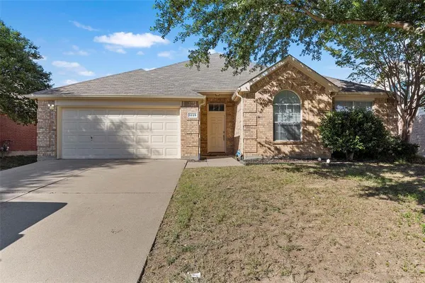 $2,390 | 3225 Winding Ridge Circle, Mansfield, TX 76063