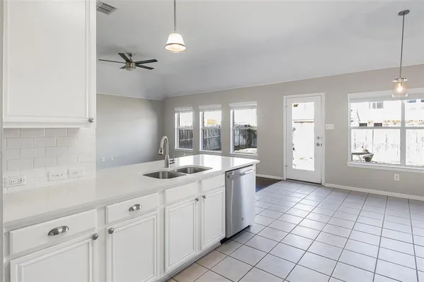 $2,390 | 3225 Winding Ridge Circle, Mansfield, TX 76063