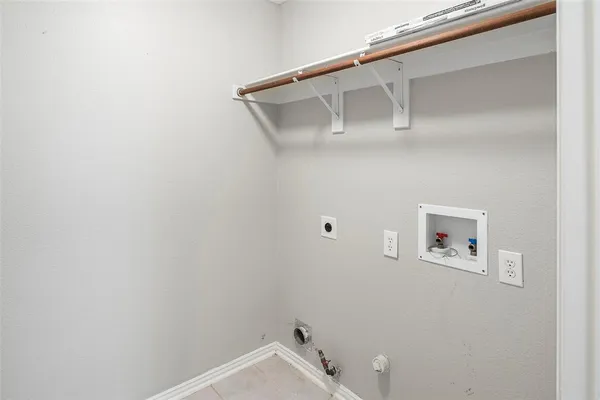 $2,390 | 3225 Winding Ridge Circle, Mansfield, TX 76063