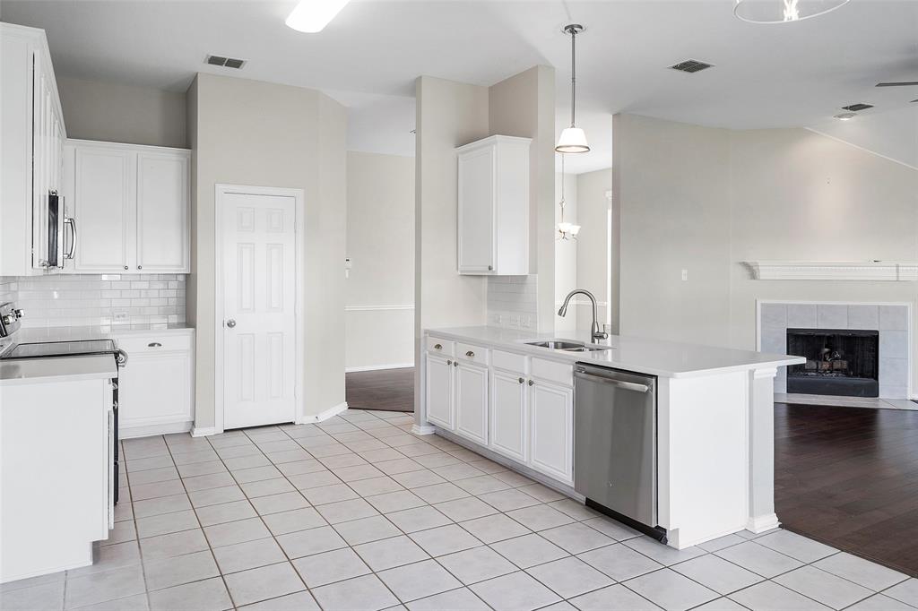 3225 Winding Ridge Circle Mansfield, TX 76063 - Photo 7 of 27