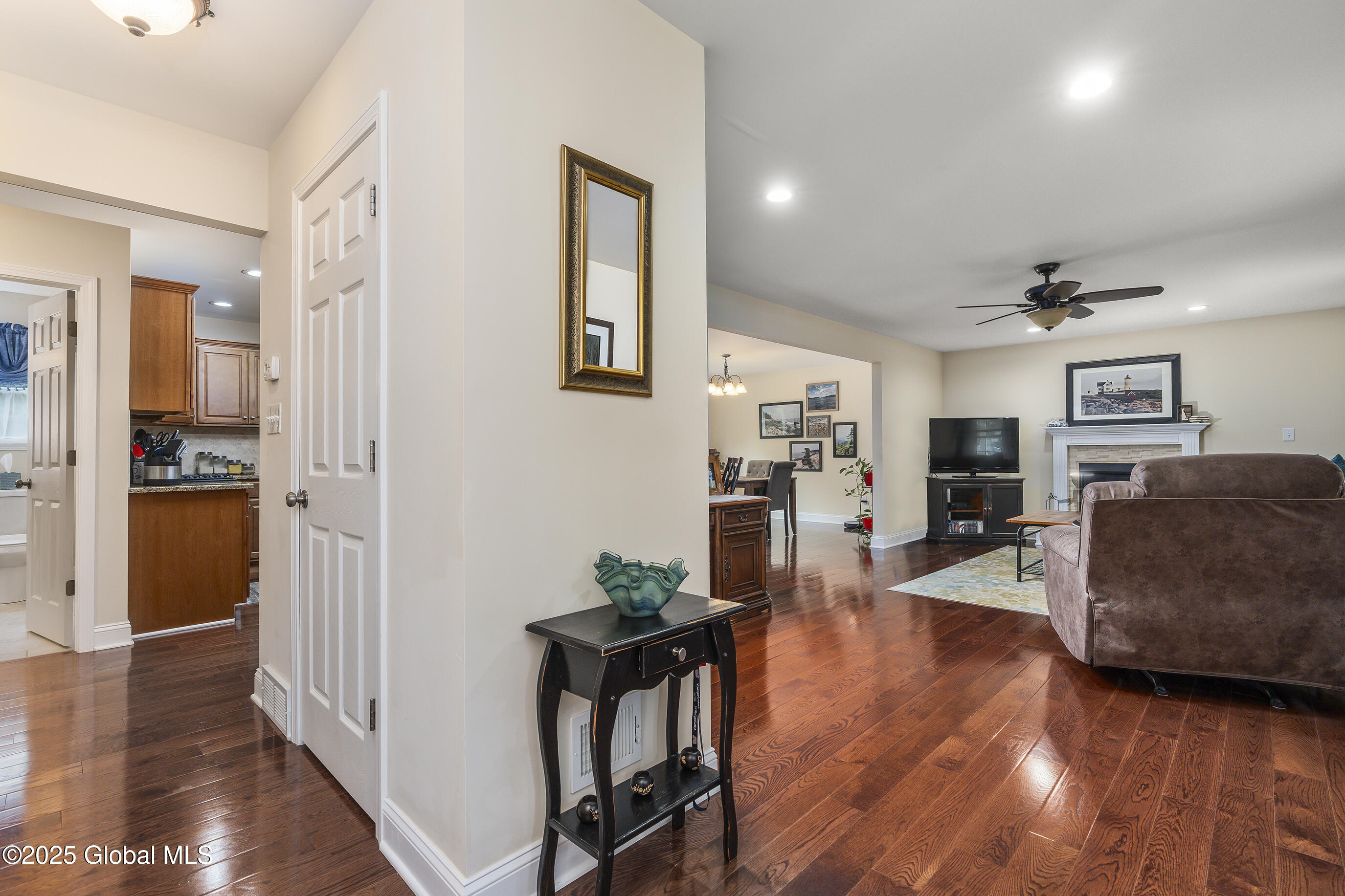 12 N Ridge Malta, NY 12019 - Photo 9 of 47 011-12-N-Ridge