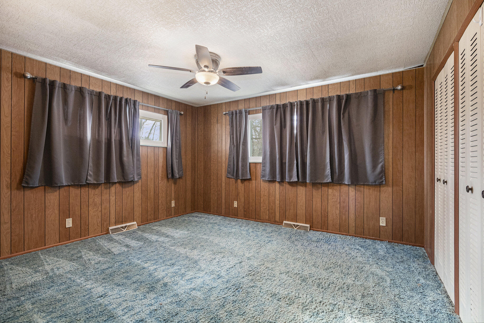 209 North Philip Road Niles, MI 49120 - Photo 12 of 21 014_img_5309_912