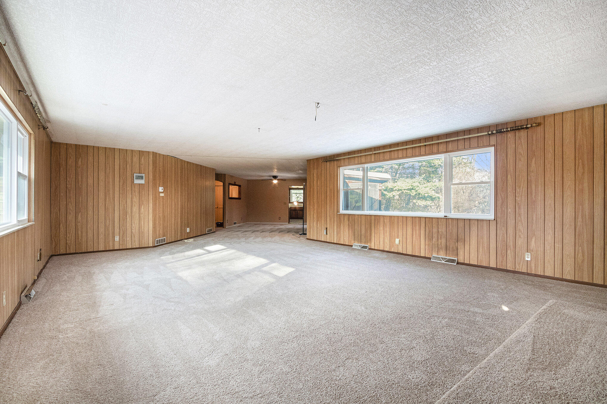 209 North Philip Road Niles, MI 49120 - Photo 5 of 21 006_img_5294_870