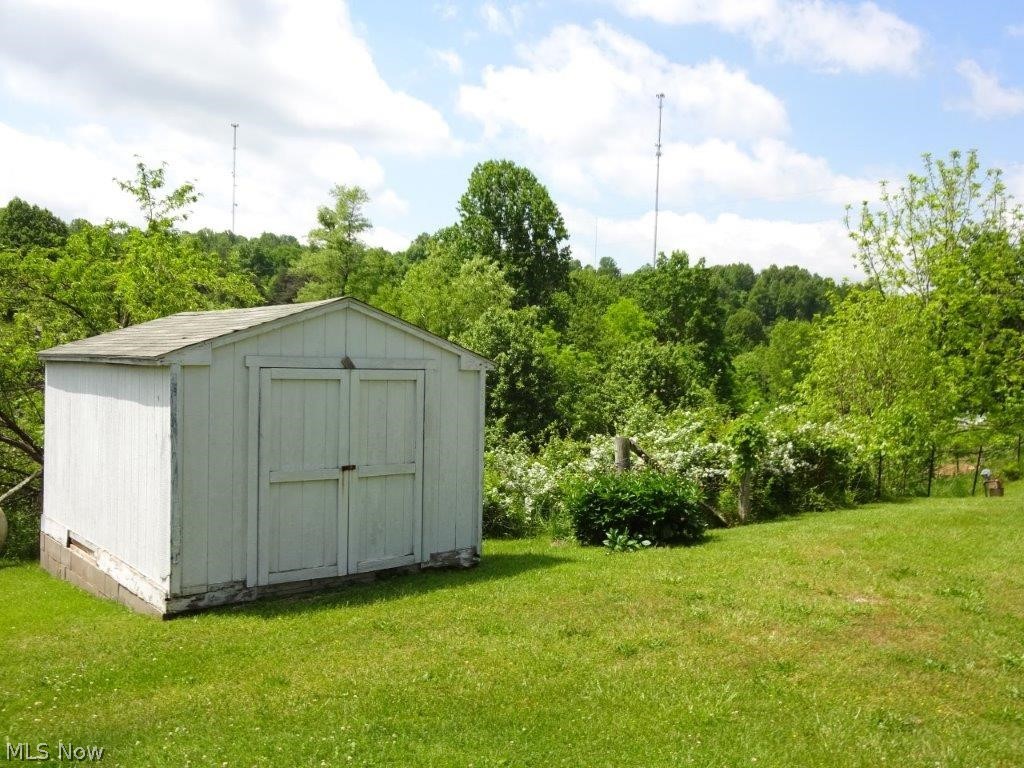 5571 Ripley Road Le Roy, WV 25252 - Photo 5 of 27