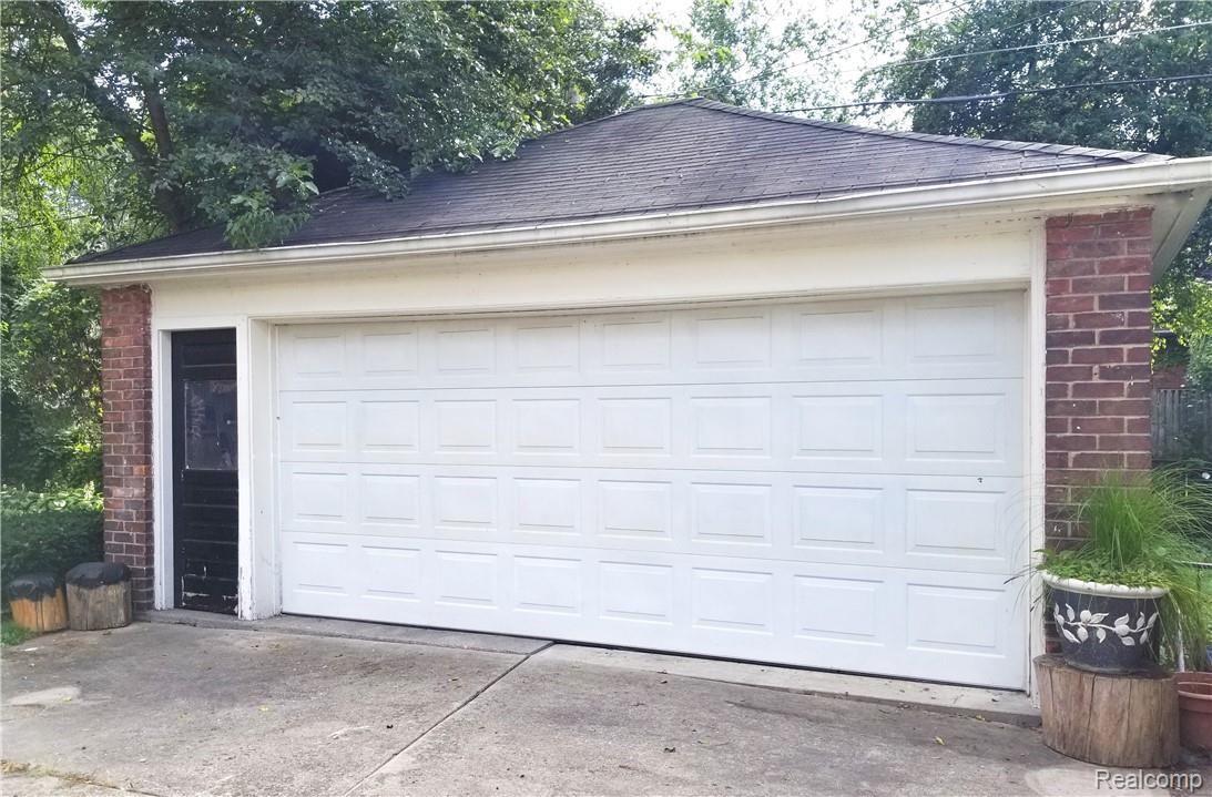 803 Pemberton Road Grosse Pointe, MI 48230 - Photo 41 of 55 20180829_164653.jpg