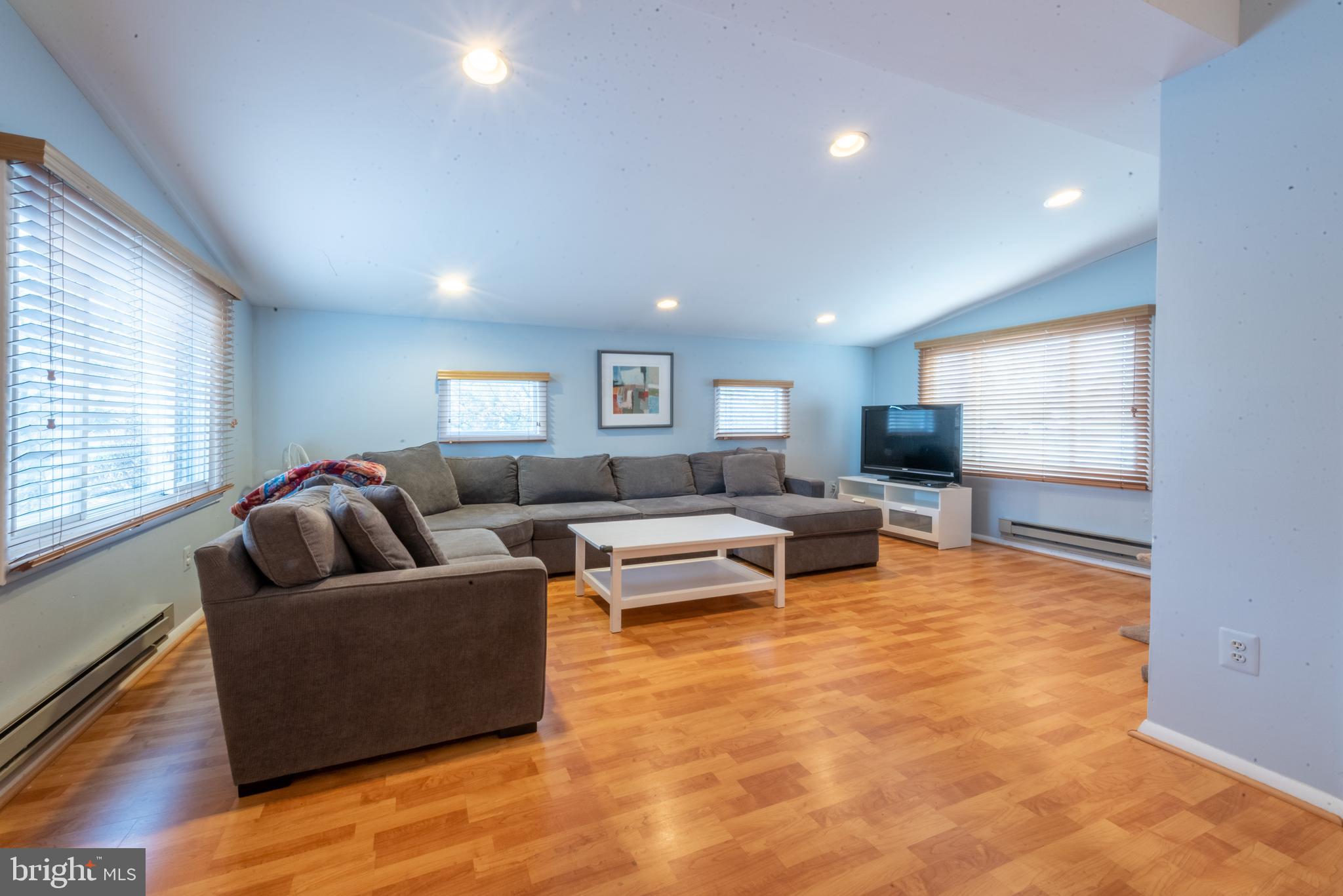 6816 Old Pimlico Road Baltimore, MD 21209 - Photo 11 of 37