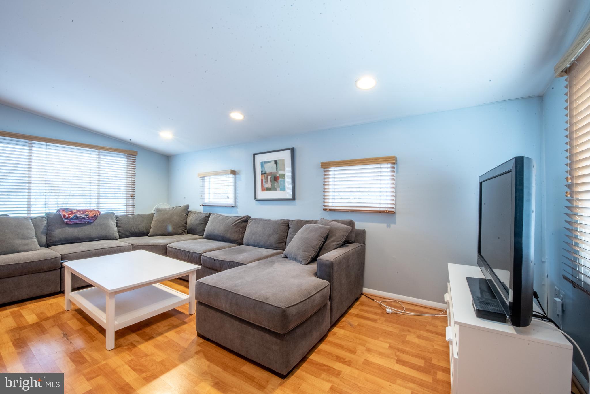 6816 Old Pimlico Road Baltimore, MD 21209 - Photo 12 of 37