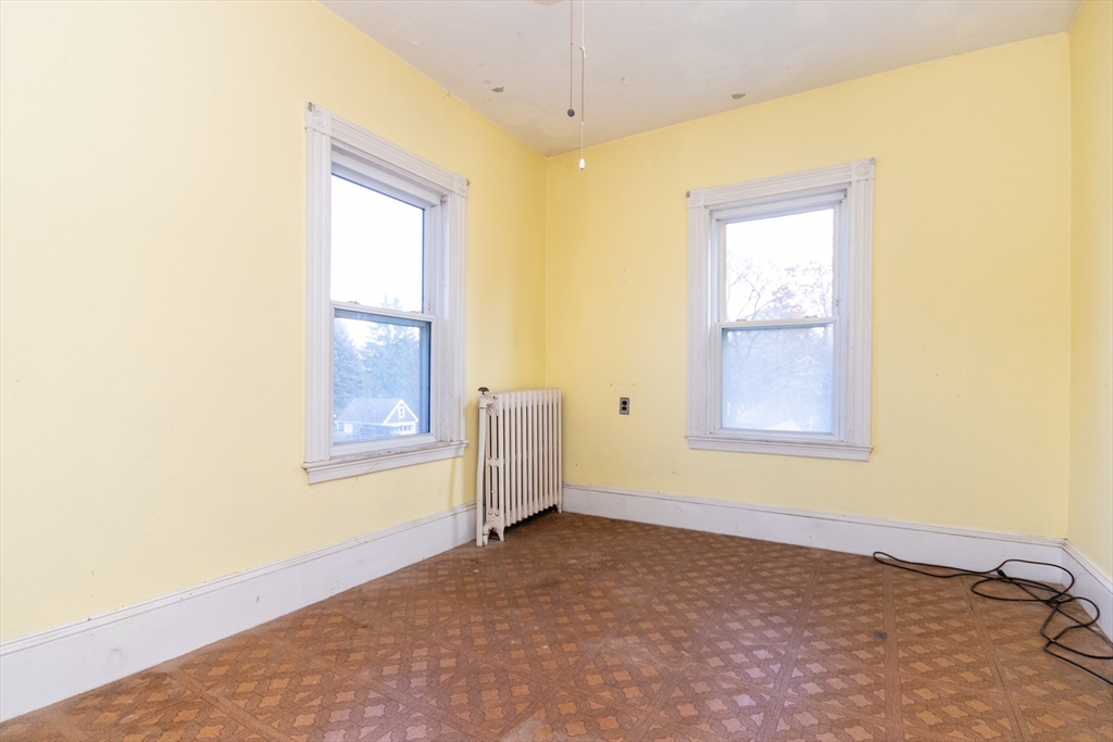 15 Brainard Street Boston, MA 02136 - Photo 11 of 19