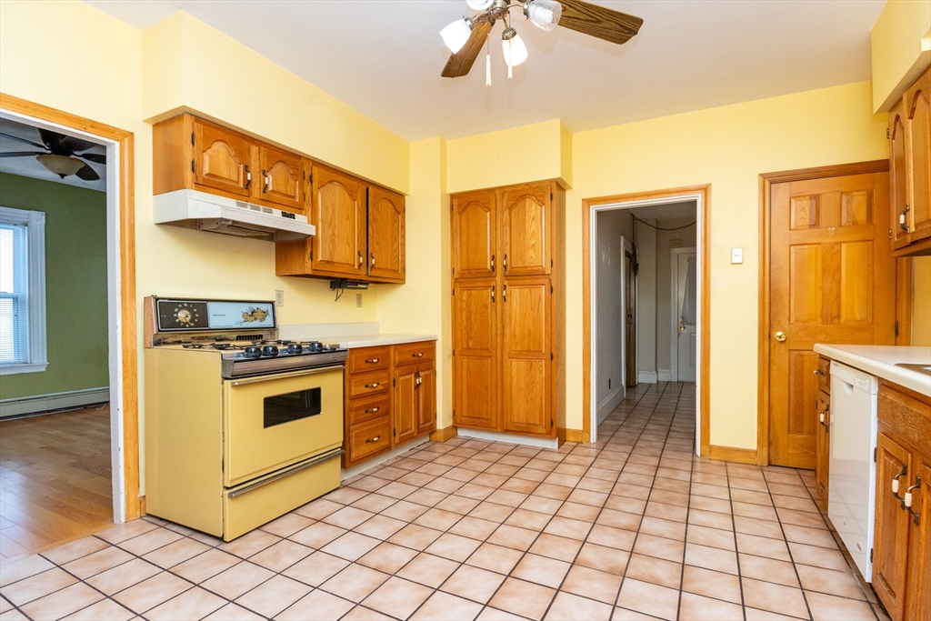 15 Brainard Street Boston, MA 02136 - Photo 6 of 19