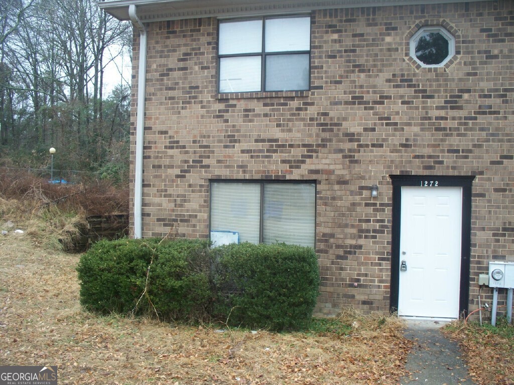 1272 Lakeview Dr Northwest