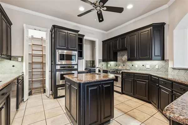 $979,000 | 6308 Estates Lane, Fort Worth, TX 76137