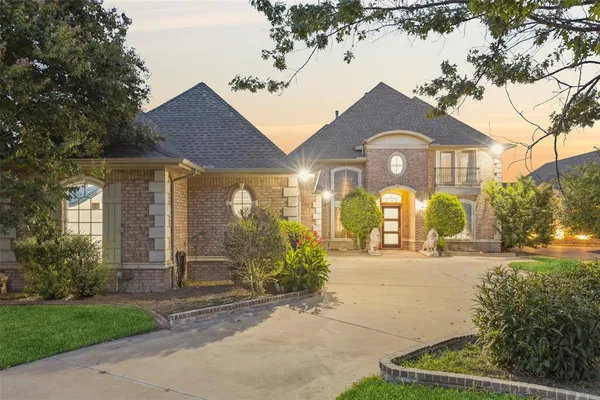 $979,000 | 6308 Estates Lane, Fort Worth, TX 76137