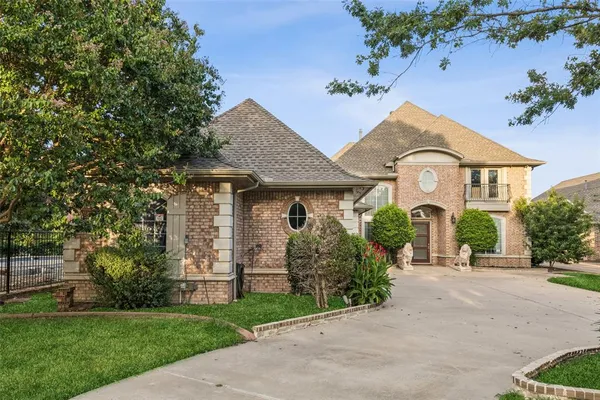 $979,000 | 6308 Estates Lane, Fort Worth, TX 76137