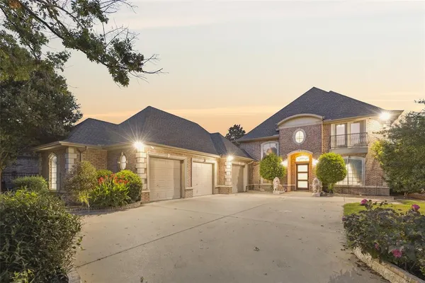 $979,000 | 6308 Estates Lane, Fort Worth, TX 76137