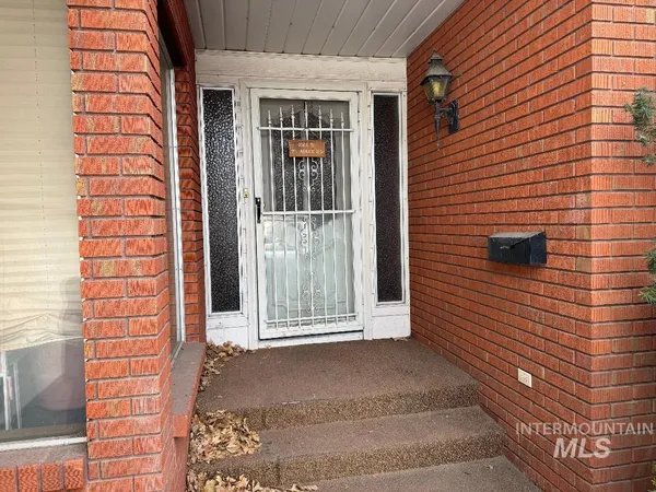 $690,000 | 221 West Main Street, Burley, ID 83318