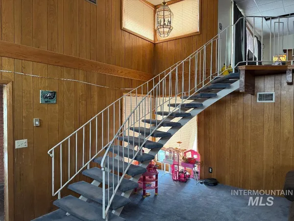 $690,000 | 221 West Main Street, Burley, ID 83318