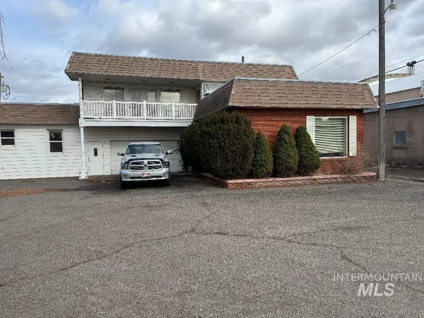 $690,000 | 221 West Main Street, Burley, ID 83318