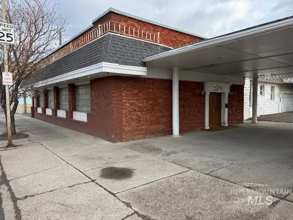 $690,000 | 221 West Main Street, Burley, ID 83318