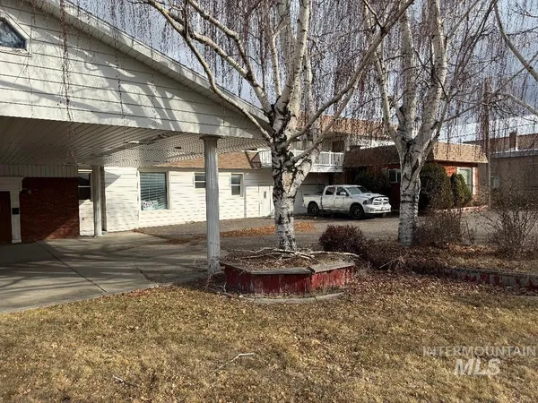 $690,000 | 221 West Main Street, Burley, ID 83318