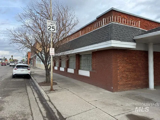 $690,000 | 221 West Main Street, Burley, ID 83318