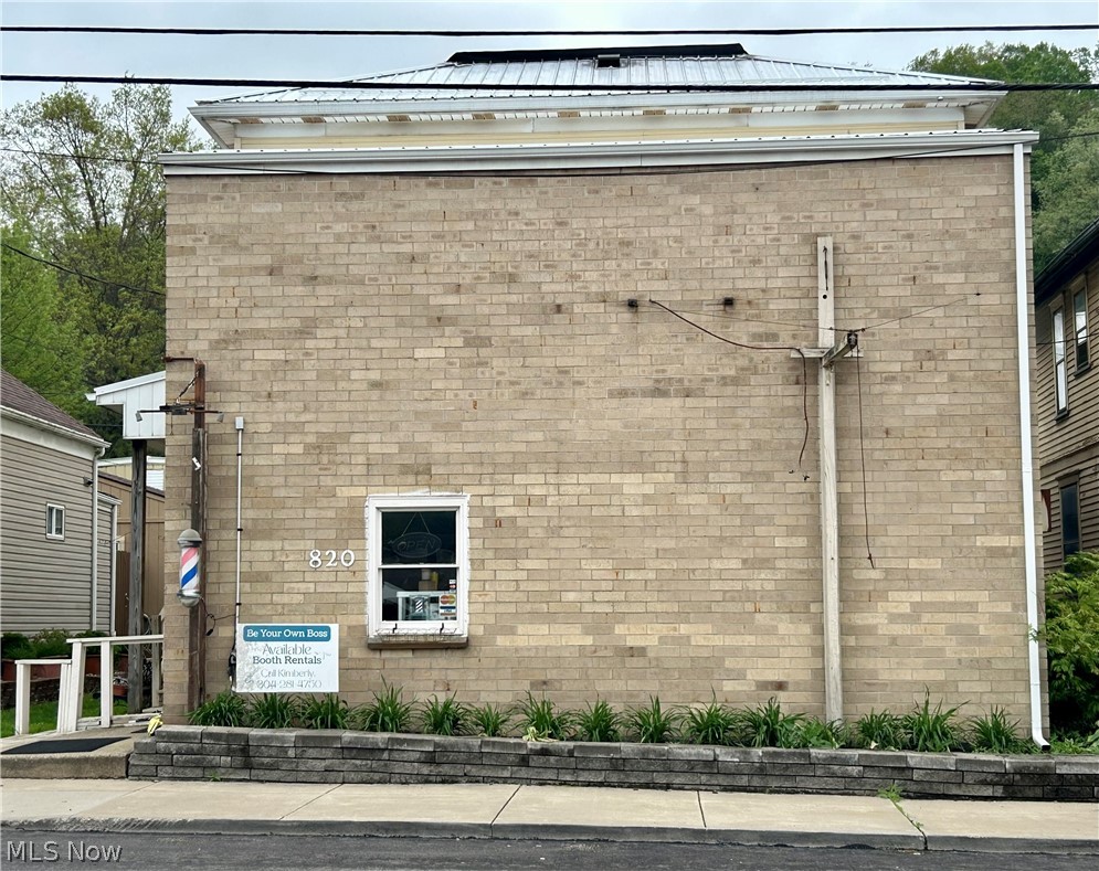 820 Commerce Street Wellsburg, WV 26070 - Photo 1 of 23 Front of building