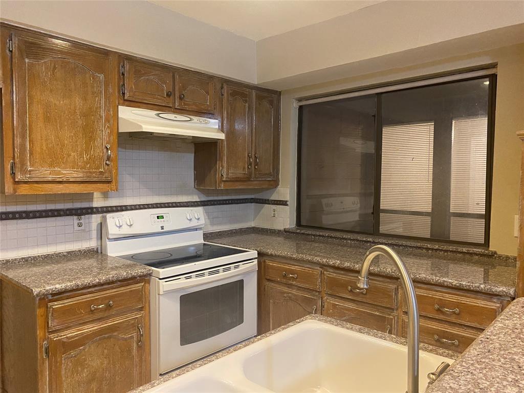 3035 Allister Street Dallas, TX 75229 - Photo 12 of 32