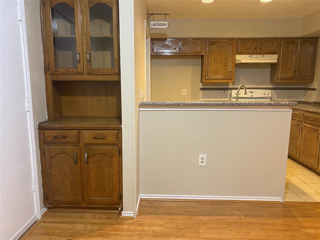 3035 Allister Street Dallas, TX 75229 - Photo 13 of 32