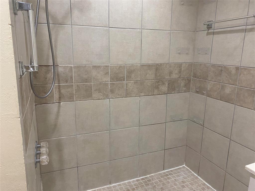 3035 Allister Street Dallas, TX 75229 - Photo 23 of 32