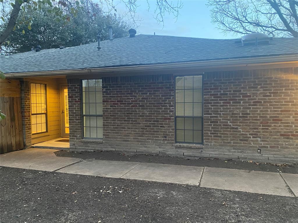 3035 Allister Street Dallas, TX 75229 - Photo 3 of 32