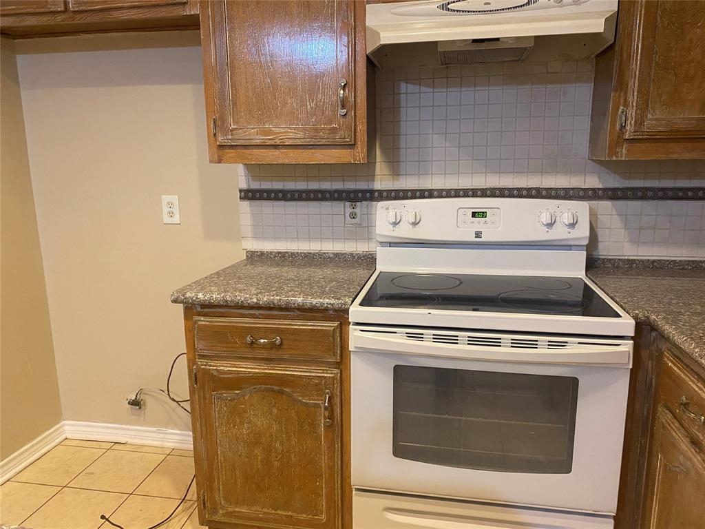 3035 Allister Street Dallas, TX 75229 - Photo 10 of 32