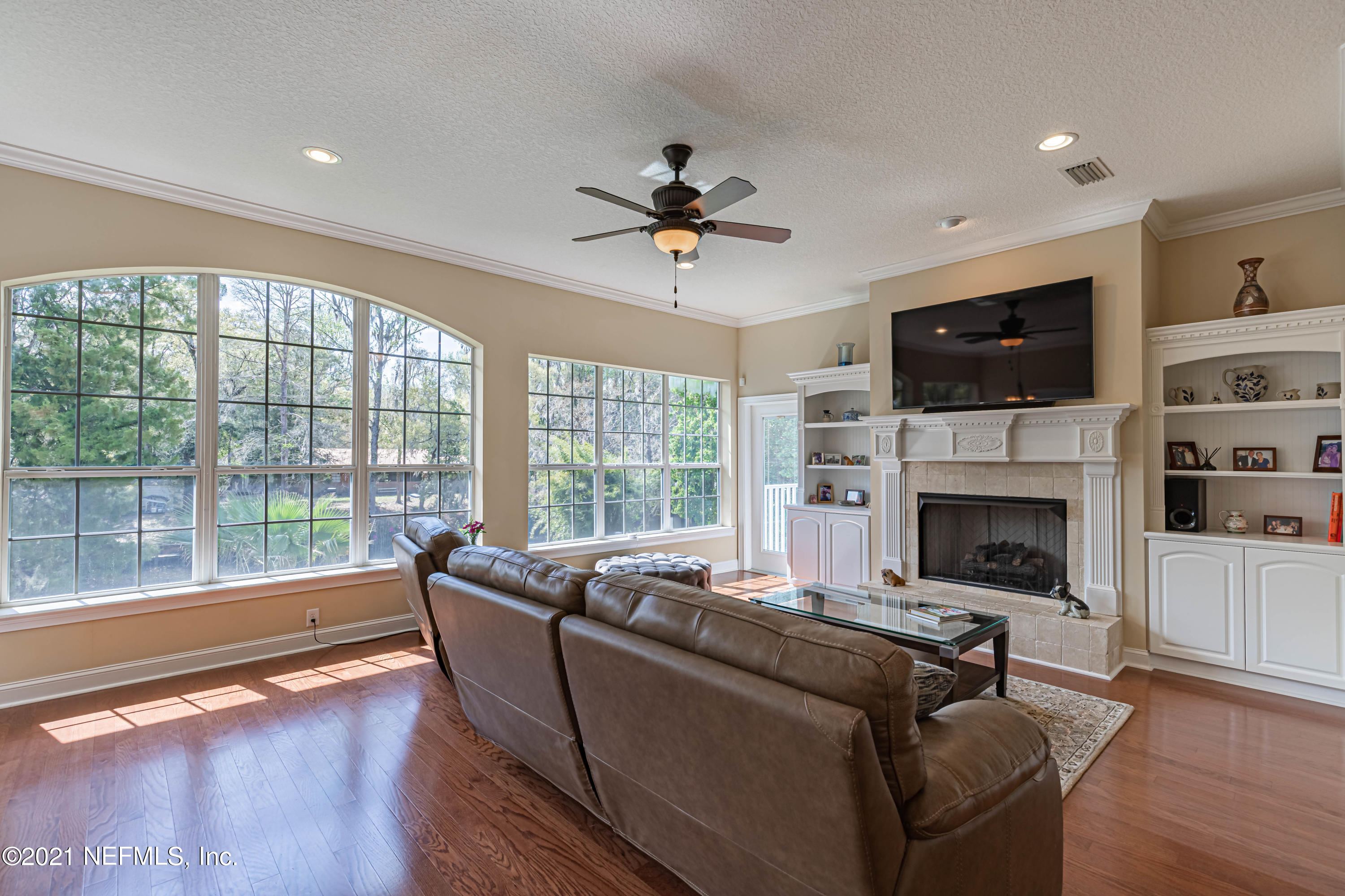 4249 Lazy Acres Road Middleburg, FL 32068 - Photo 14 of 65 15 Family Room