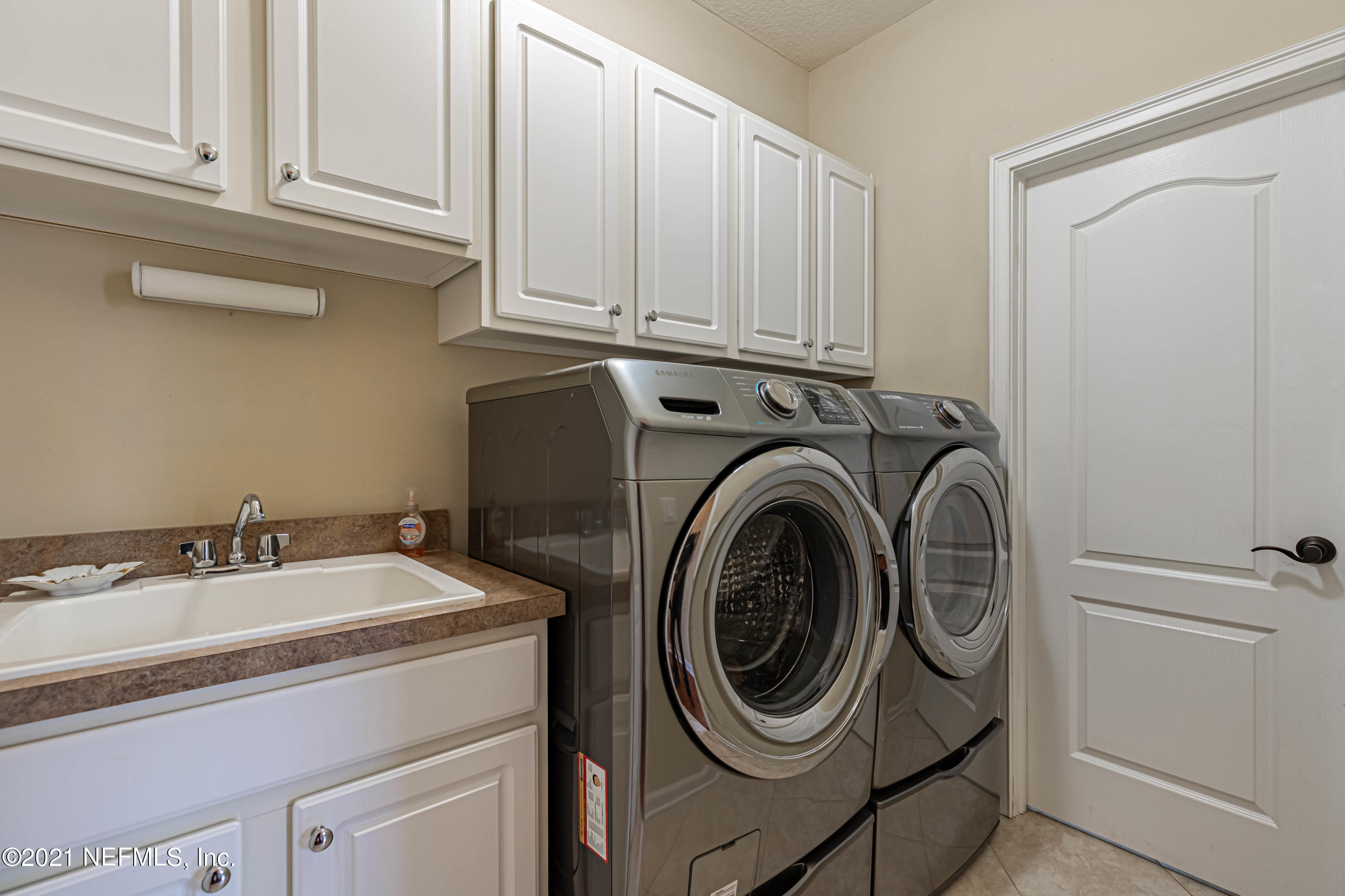4249 Lazy Acres Road Middleburg, FL 32068 - Photo 44 of 65 44 Laundry