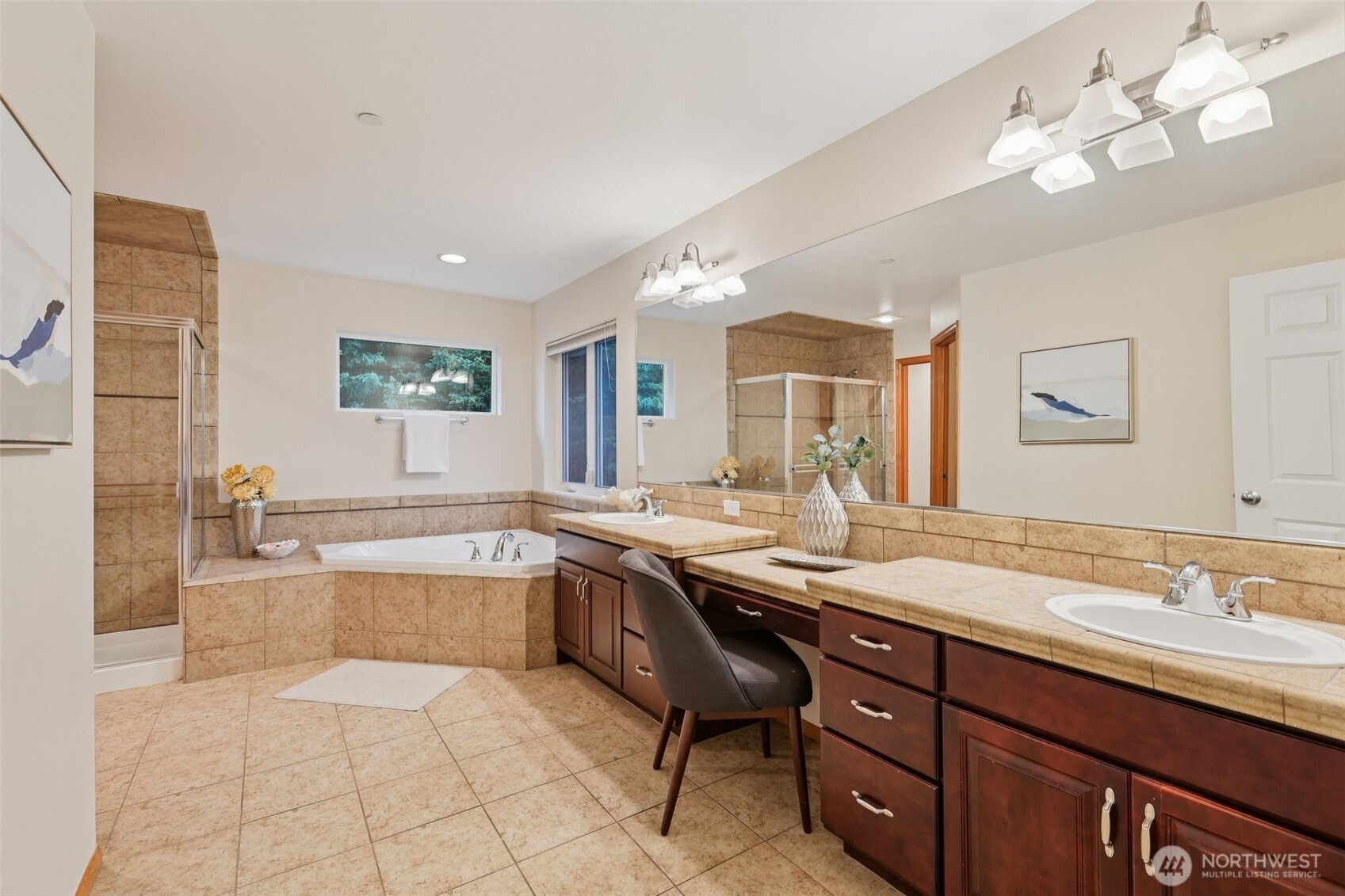 4707 Northeast 7th Place Renton, WA 98059 - Photo 16 of 40