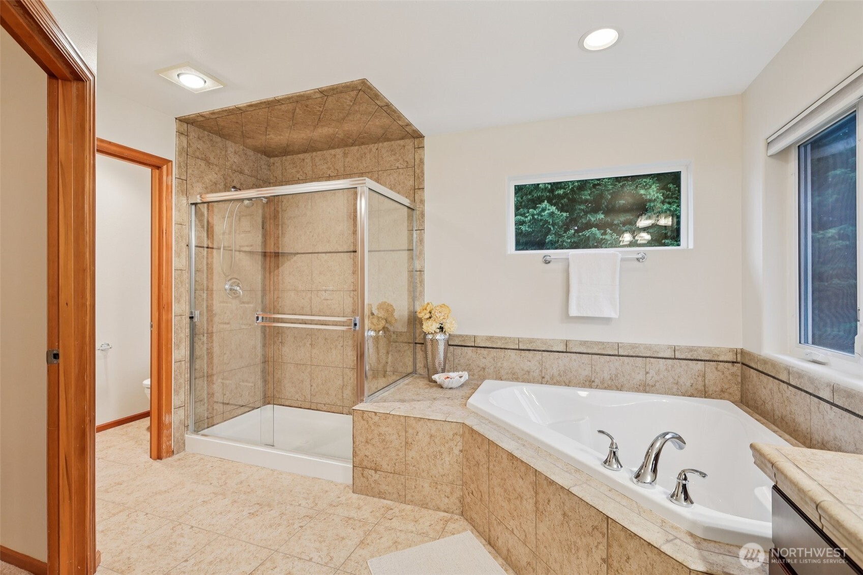 4707 Northeast 7th Place Renton, WA 98059 - Photo 18 of 40