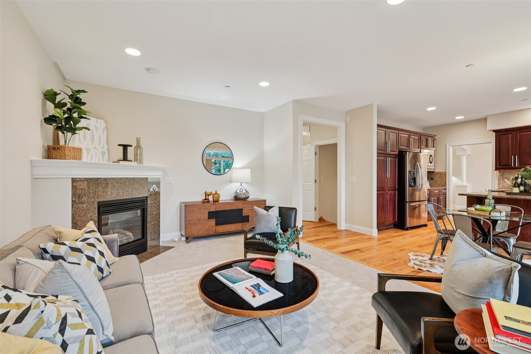 4707 Northeast 7th Place Renton, WA 98059 - Photo 7 of 40