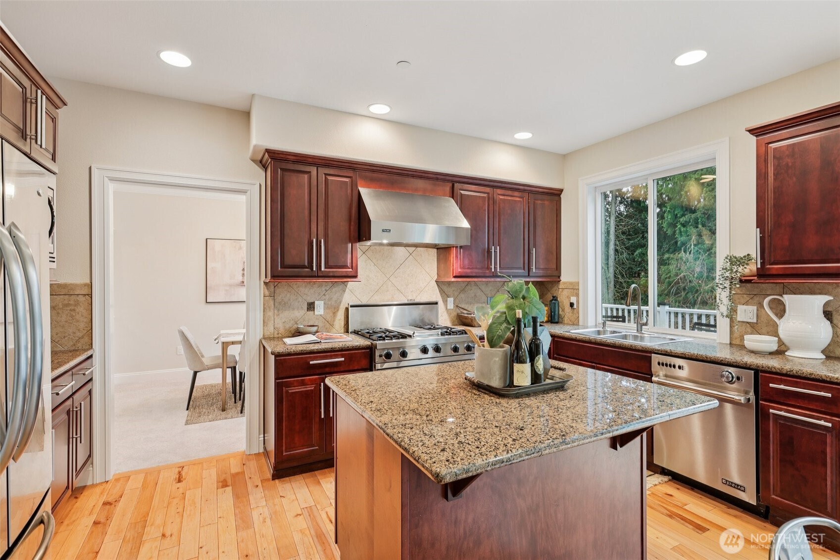 4707 Northeast 7th Place Renton, WA 98059 - Photo 9 of 40