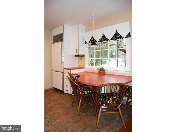20 Old Farm Road Newark, DE 19711 - Photo 3 of 23 Kitchen